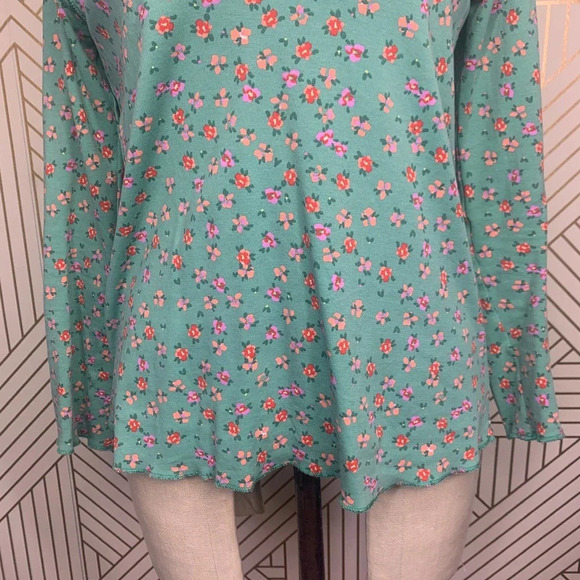 Roberta‎ Roller Rabbit Blooms Pajama Top Tee Henley Floral Green Size US Small - Picture 4 of 12